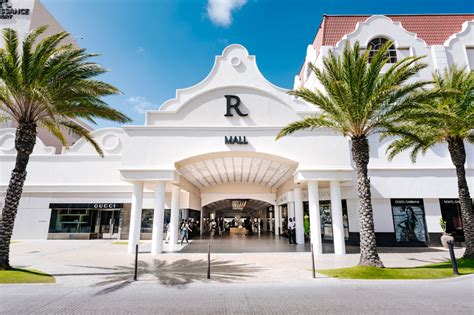 aruba vs usa luxury shopping.